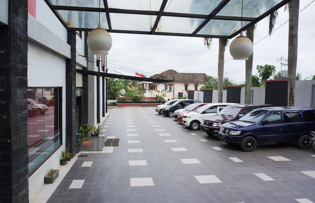 Hotel Feodora Airport Palembang Exterior foto