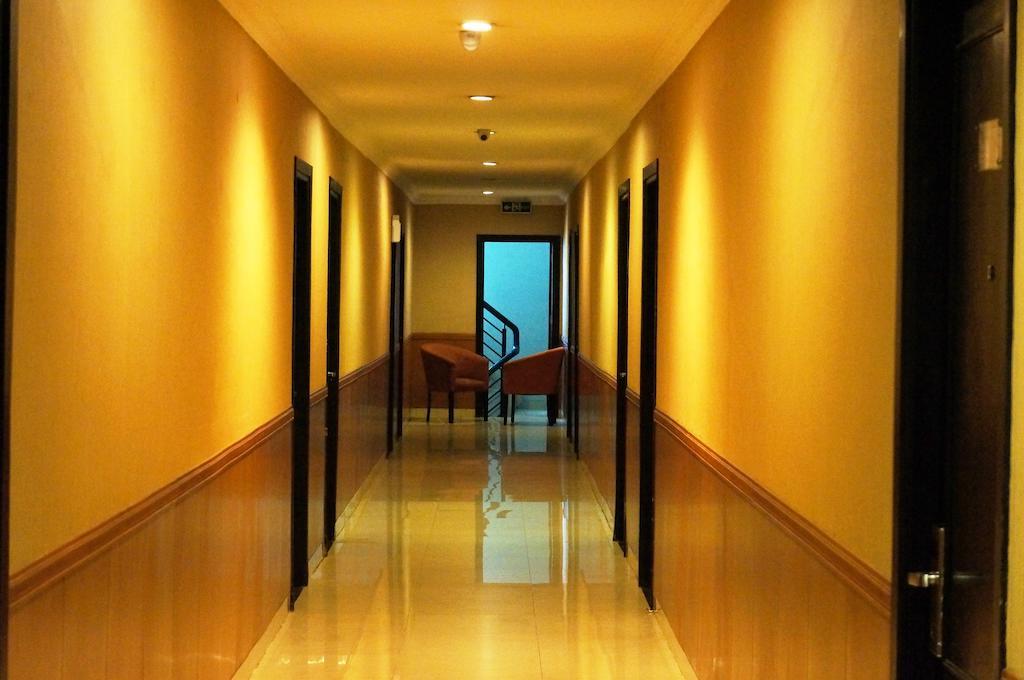 Hotel Feodora Airport Palembang Exterior foto